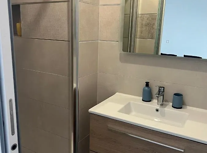 St Anne Du Portzic Vue ホームステイ